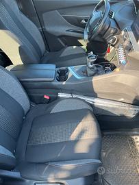 Splendida Peugeot 3008 