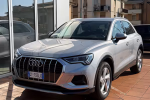 Q3 35 2.0 tdi Business Advanced s-tronic