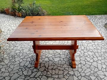 tavolo legno massello da esterno