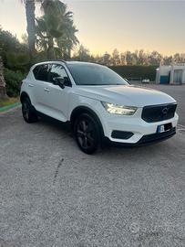 VOLVO XC40 BUSINESS D3