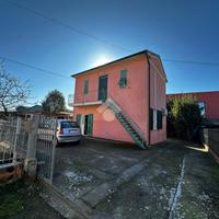 CASA INDIPENDENTE A CASTELNUOVO MAGRA