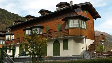 GRAZIOSO APPARTAMENTO SU DUE LIVELLI INGRESSO INDI