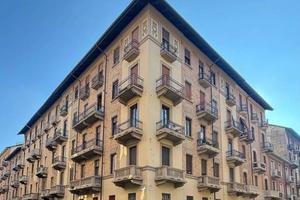 Box / Garage di 10 m² a Torino