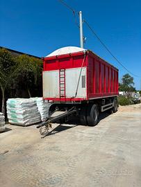 Rimorchio con Vasca Adige