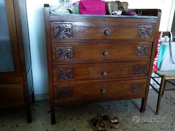 Cassettiera in legno 