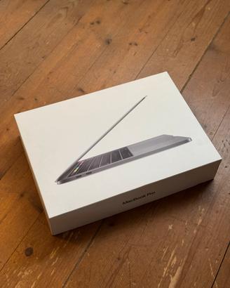 Macbook Pro 2019 13” Intel i5 Touchbar Silver