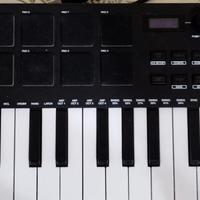 Midi controller Akai mpk mini plus 