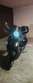 Piaggio Vespa GTS 300 Super