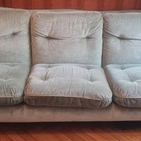 Due divani a 3 posti, rivestimento in velluto