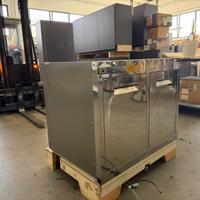 2 Celle frigorifere + vetrina refrigerata