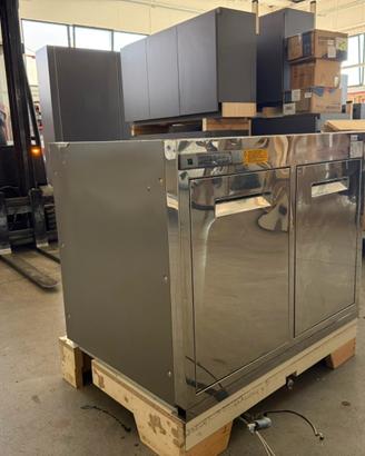2 Celle frigorifere + vetrina refrigerata