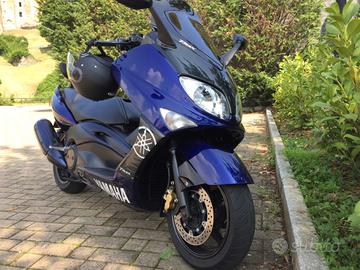 Yamaha T Max - 2004