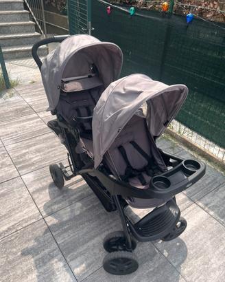 Passeggino fratellare nuovo