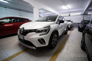 Renault Captur 1.6 E-Tech phev Intens 160cv a...