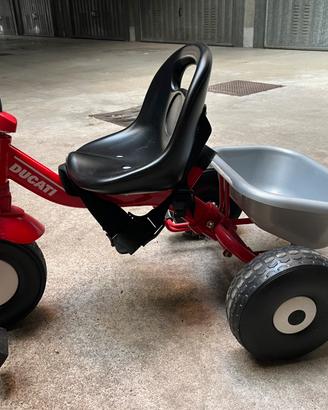 Triciclo chicco ducati