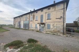 RUSTICO A CASTELNOVO DI SOTTO