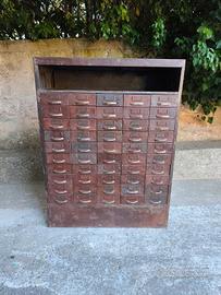 Cassettiera/archivio vintage in ferro