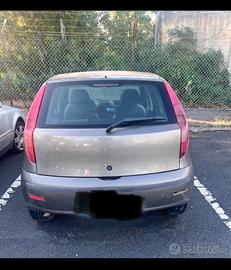 Fiat Punto 1.3 Multijet , uso battaglia.