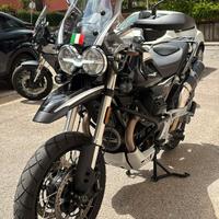 Moto Guzzi V85 TT GUARDIA D' ONORE