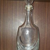 Antica bottiglia da liquore in vetro