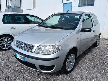 FIAT PUNTO 1200 LEGGI 