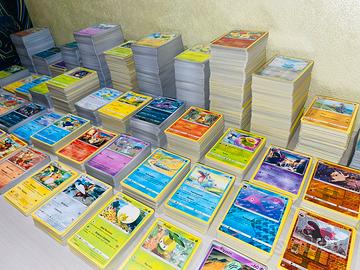 100 Carte pokemon con carta EX rara e brillanti