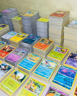 100 Carte pokemon con carta EX rara e brillanti
