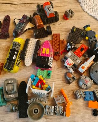 lotto macchinine e piccoli veicoli tipo Mega bloks