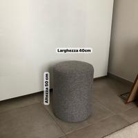 Pouf moderno in tessuto grigio chiaro