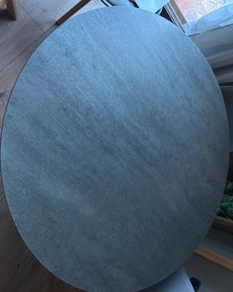 Tavolo rotondo + 4 sedie