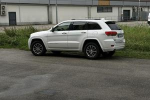 Jeep Grand Cherokee Overland(2014)