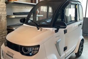 Cabinato elettrico con guida senza patente