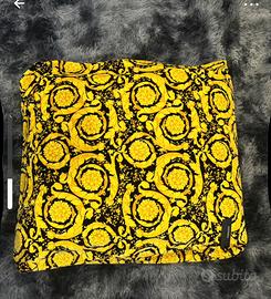 Cuscino versace con stampa barocca adatto per cani