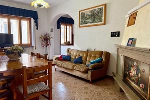 4 LOCALI A MOSCIANO SANT'ANGELO