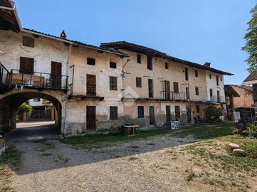 CASA SEMINDIPENDENTE A GIFFLENGA