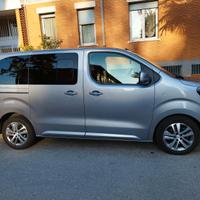 Peugeot Traveller Compact 120 blu HDI