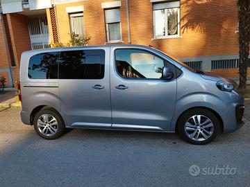 Peugeot Traveller Compact 120 blu HDI