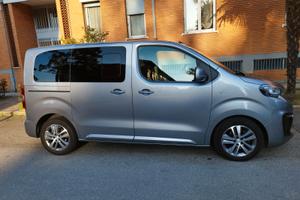 Peugeot Traveller Compact 120 blu HDI