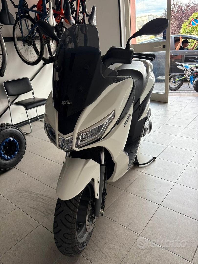 Aprilia SXR 50 Moto e Scooter In vendita a Frosinone