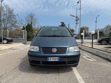 VOLKSWAGEN Sharan TDI/130 CV
