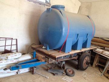 Rimorchio per trasporto acqua