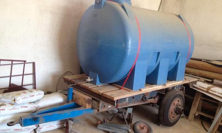 Rimorchio per trasporto acqua