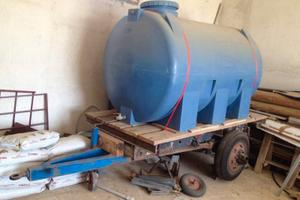 Rimorchio per trasporto acqua