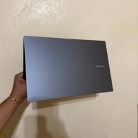 Galaxy Book 4 - i7 - 16GB RAM - 512GB SSD - Gray