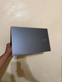 Galaxy Book 4 - i7 - 16GB RAM - 512GB SSD - Gray