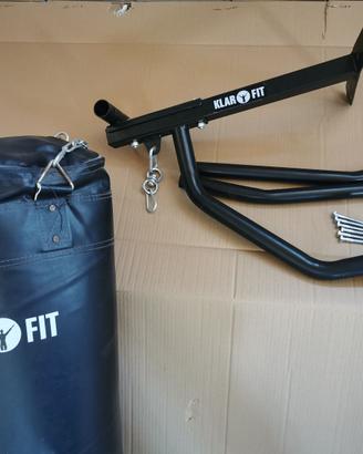 Sacco boxe 25 kg con supporto a parete
