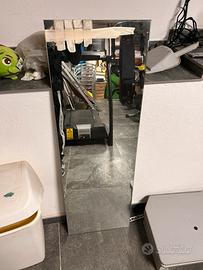 specchio moderno 120 x 40 munito di ganci