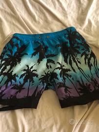 costume in perfette condizioni taglia M