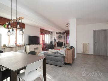 4 LOCALI A CHIOMONTE