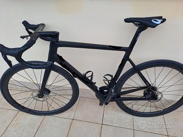 Bici da Corsa Carbonio Ultegra Di2 Elettronico 11v
